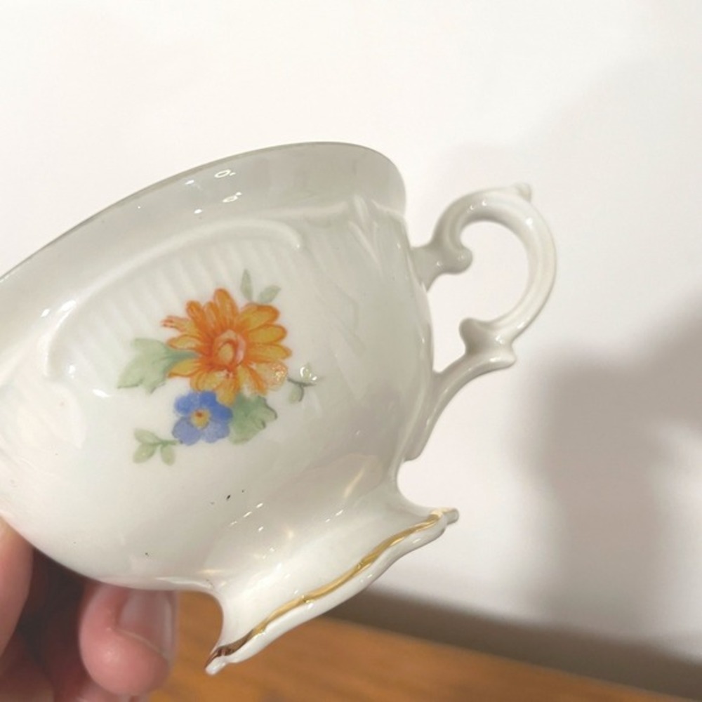Set/4‎ VTG Demitasse Floral Tea Cups Footed Bavaria Germany Porcelain Gold Trim